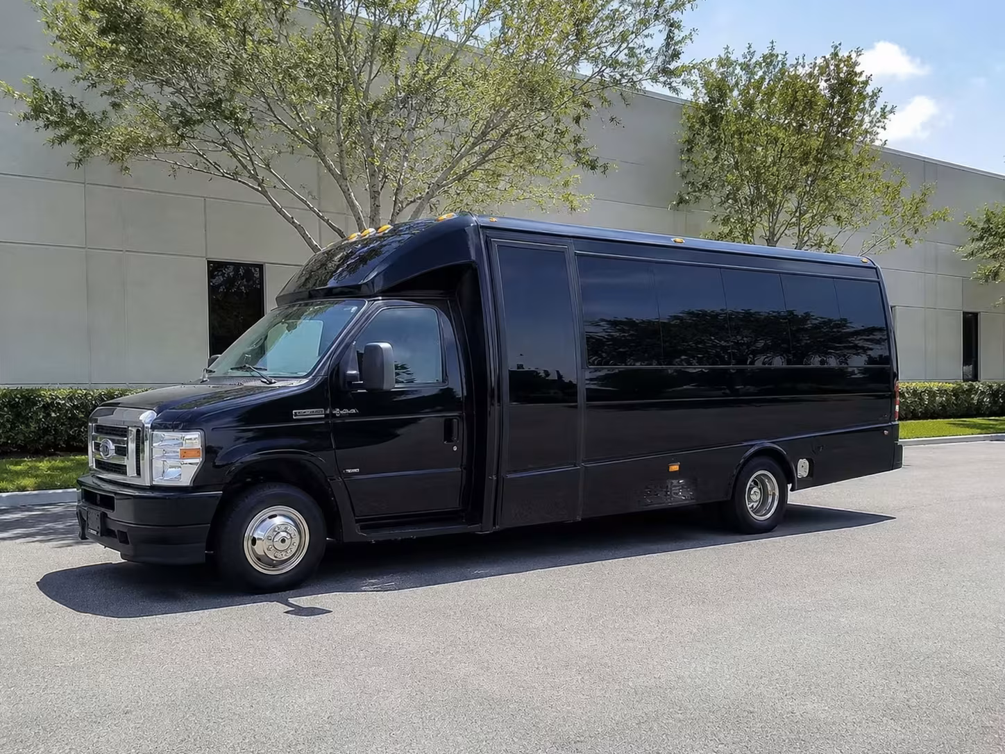 livermore 15 passenger minibus rental