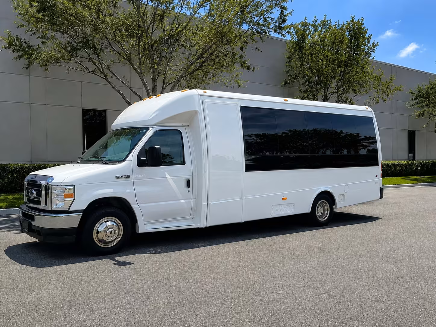 livermore 20 passenger minibus rental